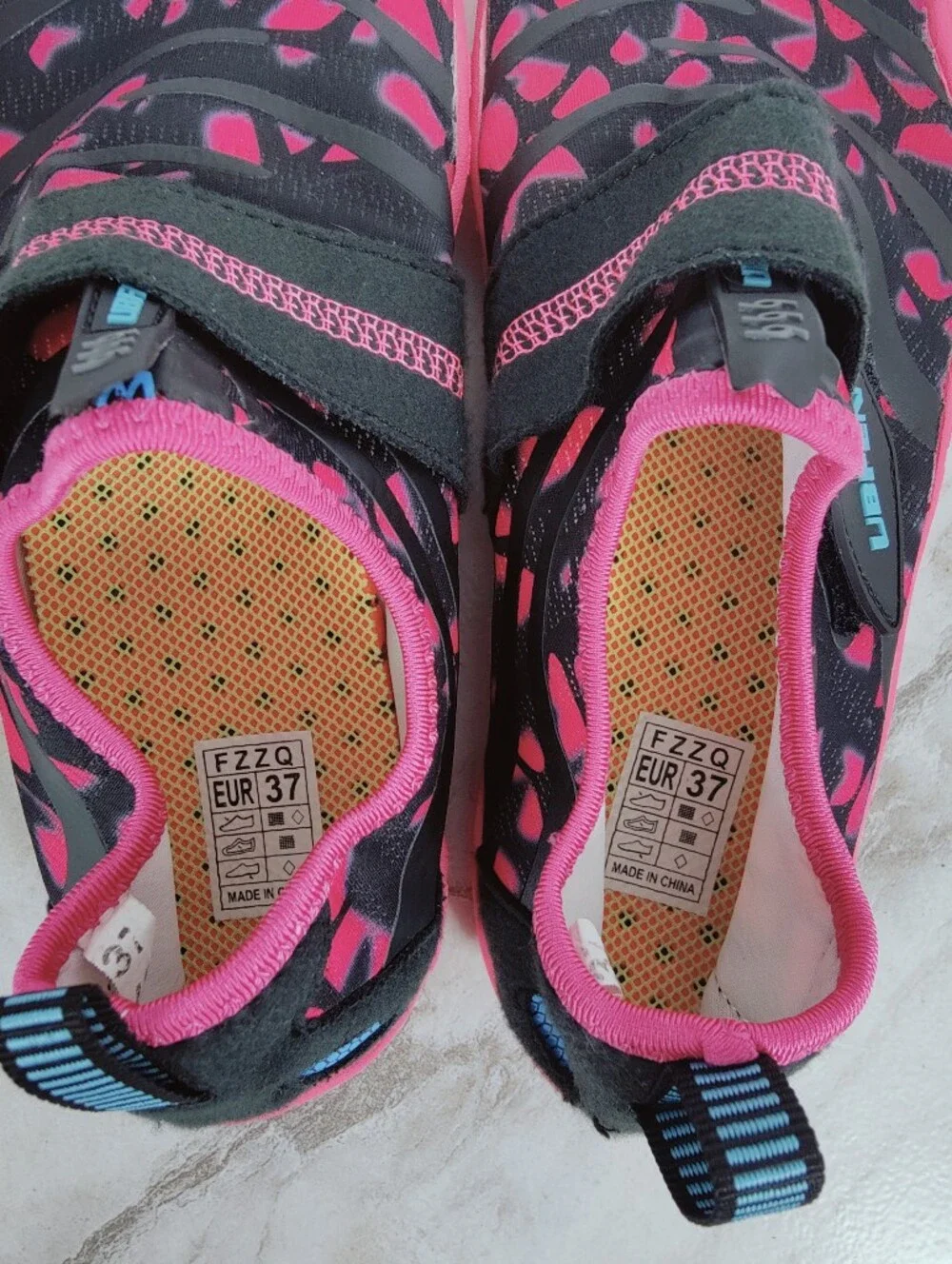 UBFEN Kids' Girls' Water Shoes Aqua Socks, Sz 6